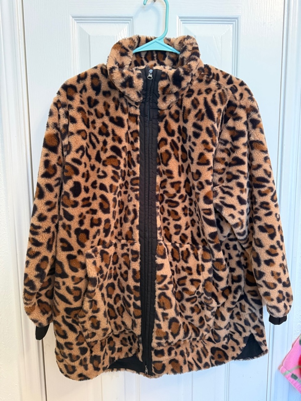 Onque Casuals Leopard Print Faux Fur Jacket in Tan and Black